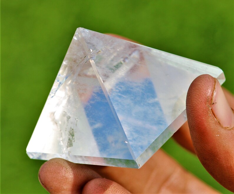 A Hermosa piedra grande de cuarzo de cristal transparente de 40 mm, energía cargada curativa, piedra de aura de Reiki, pirámide egipcia imagen 2