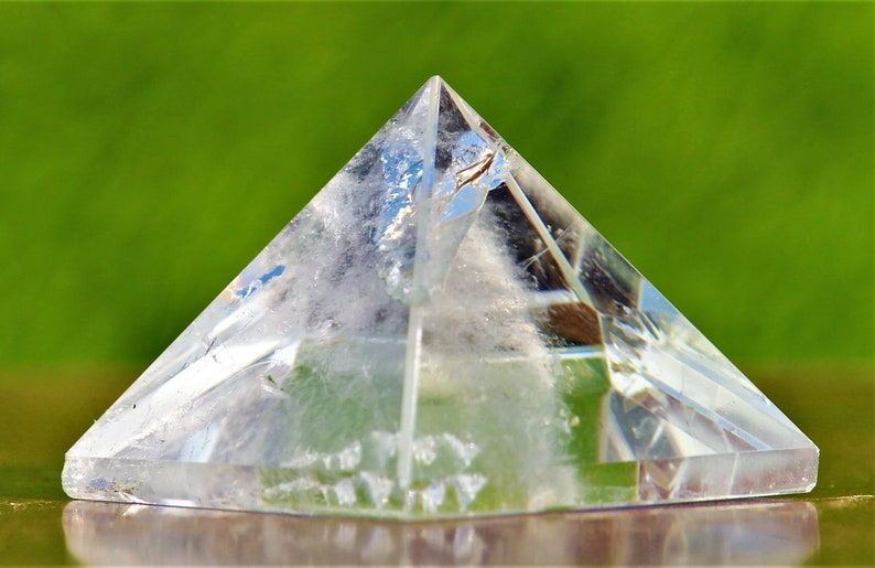 A Hermosa piedra grande de cuarzo de cristal transparente de 40 mm, energía cargada curativa, piedra de aura de Reiki, pirámide egipcia imagen 4