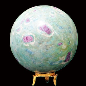 Grande sphère rubis fuchsite : cristal de guérison sculpté à la main (95 mm)