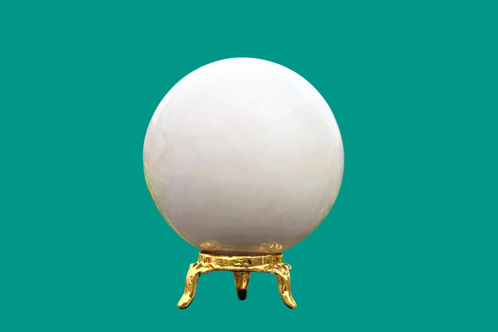 大きな白翡翠球（65mm）：ヒーリングクリスタル、瞑想ツール - Etsy 日本