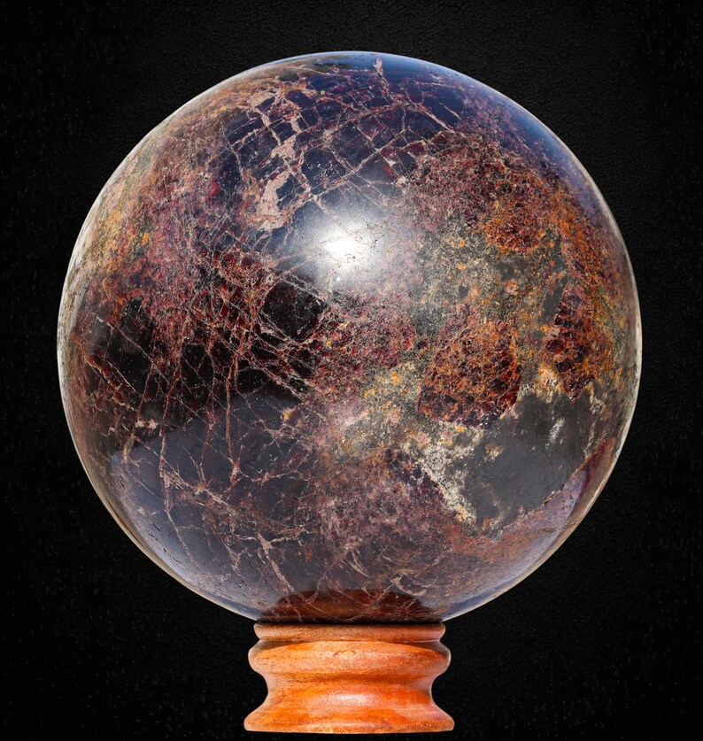 Esfera de cristal de granate rojo de 185 mm, piedra metafísica para el chakra del aura imagen 6