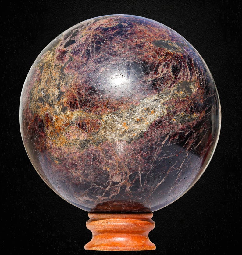 Esfera de cristal de granate rojo de 185 mm, piedra metafísica para el chakra del aura imagen 10