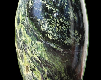 Grande Pedra Lingam de Jade Verde: Ferramenta Metafísica de Cura (285 mm)