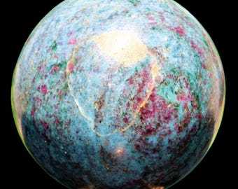 Sphère rubis apatite 70 mm : cristal de guérison naturel