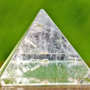 A Hermosa piedra grande de cuarzo de cristal transparente de 40 mm, energía cargada curativa, piedra de aura de Reiki, pirámide egipcia imagen 7