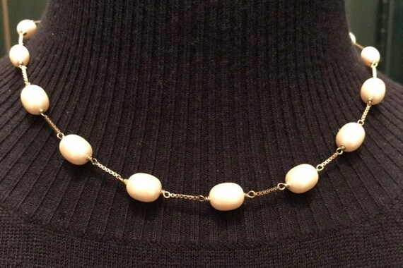 Vintage Monet Faux Pearl Gold Tone Chain Necklace - image 5