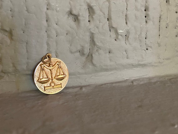 Leona* Vintage Gold Libra Pendant / Charm