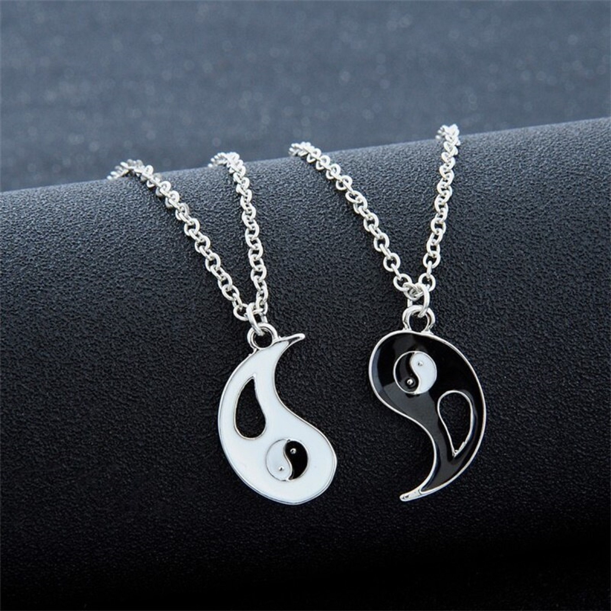 Black And White Yin Yang Bagua Diagram Pendant Necklace Bracelet Family Friends 