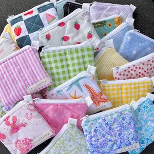 Mini billetera de mano con llavero, variedad de bolsas, bolsa acolchada con cremallera, billetera pequeña con tarjetero, bolsa para cosméticos, billetera con lápiz labial y tarjeta 2