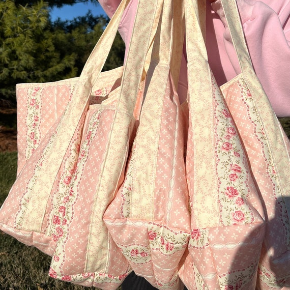 ★TOUT Y EST★ Mmlg DAY TOTE TYEDIE FLOW PINK MMLGBC1A013 Marc Jacobs Women's The Tie Dye Mini Tote Bag - Pink Multi