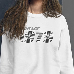 ヴィンテージ 1979 バースデー スウェットシャツ 1979 Tシャツ レトロ スウェットシャツ 45 歳の誕生日プレゼント 1979 彼への誕生日プレゼント 彼女へのプレゼント ヴィンテージ 1979 シャツ