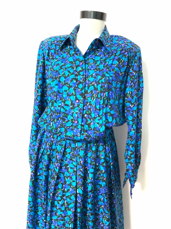 vintage BOTANICAL print dress, royal blue floral … - image 5