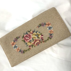 Petite Point gobelin embroidery  roses pouch bag, leather vintage old beige antique 50s Vintage bag, collector embroidered vintage pouch