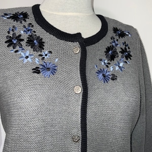 Tyrolean  sweater, wool AUSTRIAN SWEATER, Bavarian  sweater, trachten sweater, dirndl sweater, grey flower cardi ,floral embroidery, S size