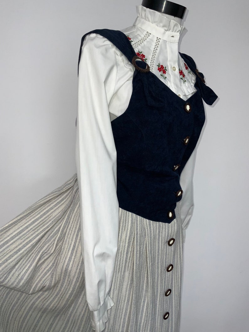 trachten grey and navy dirndl German Austrian dress prairie tyrollean dress Gorgeous vintage dirndl Oktoberfest fashion