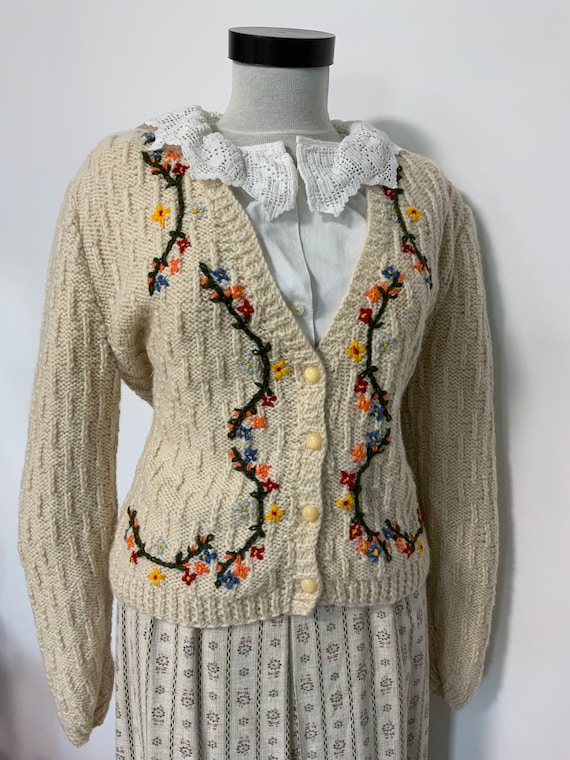 Tyrolean off White wool sweater handmade embroidery wool Austrian cardigan Bavarian sweater trachten dirndl sweater folk peasant sweater