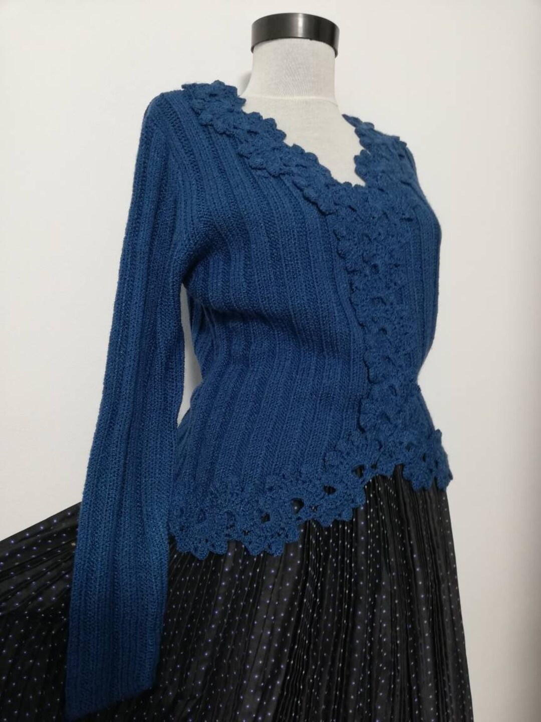 Ryann Sweater Antique White With Blue California