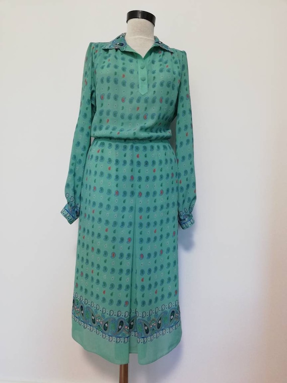 Vintage sage mint green dress from the 70's great con… Gem