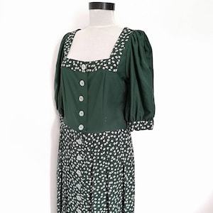 Gorgeous vintage forest green flower dress, dirndl, trachten, prairie Oktoberfest fashion, deep green, forest green, tyrolean, folk dress