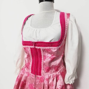 Tyrolean vintage dirndl dress, pink luxurious dirndl, trachten, prairie, Oktoberfest fashion, German Austrian dress, tyrolean, folk dress