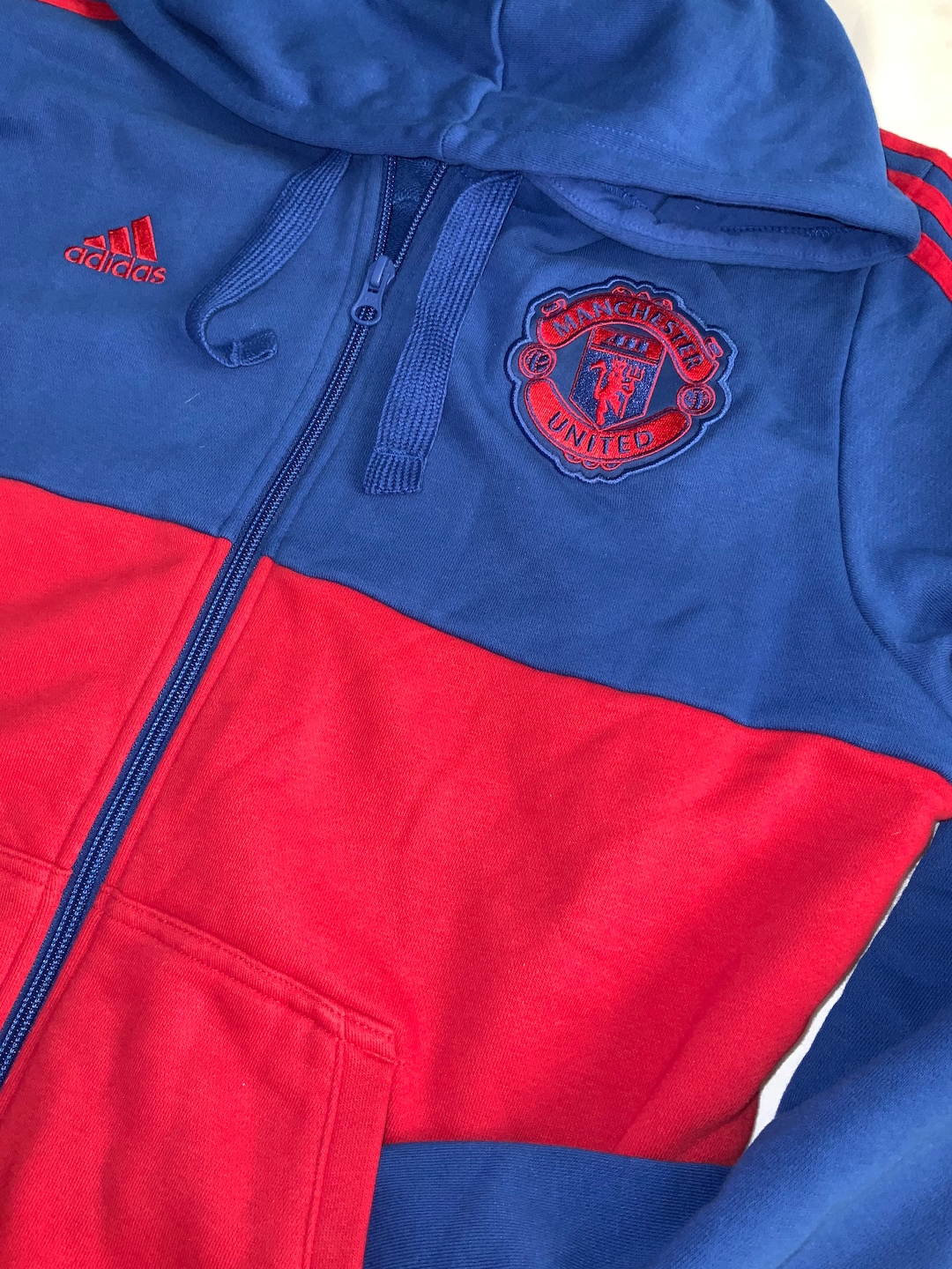 Hoodie Adidas Manchester United Jumper, Nwot Manchester United Outfit ...