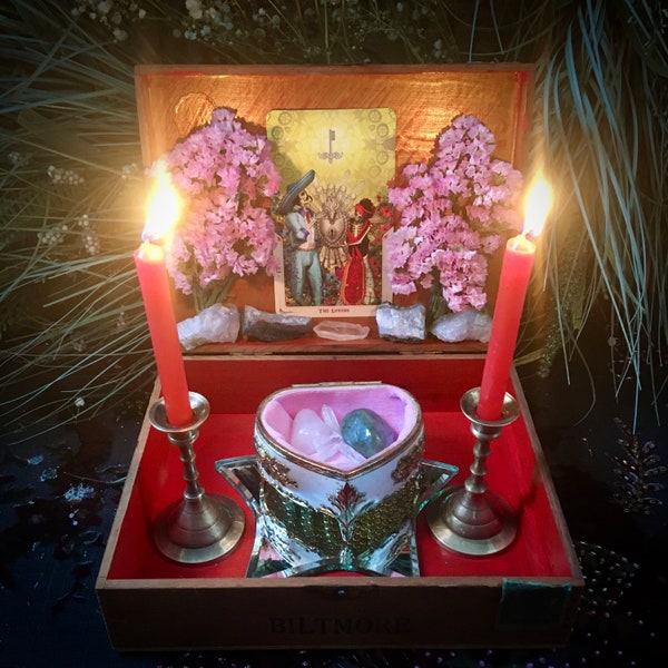 Tarot Love Altar Box (Santa Muerte deck)