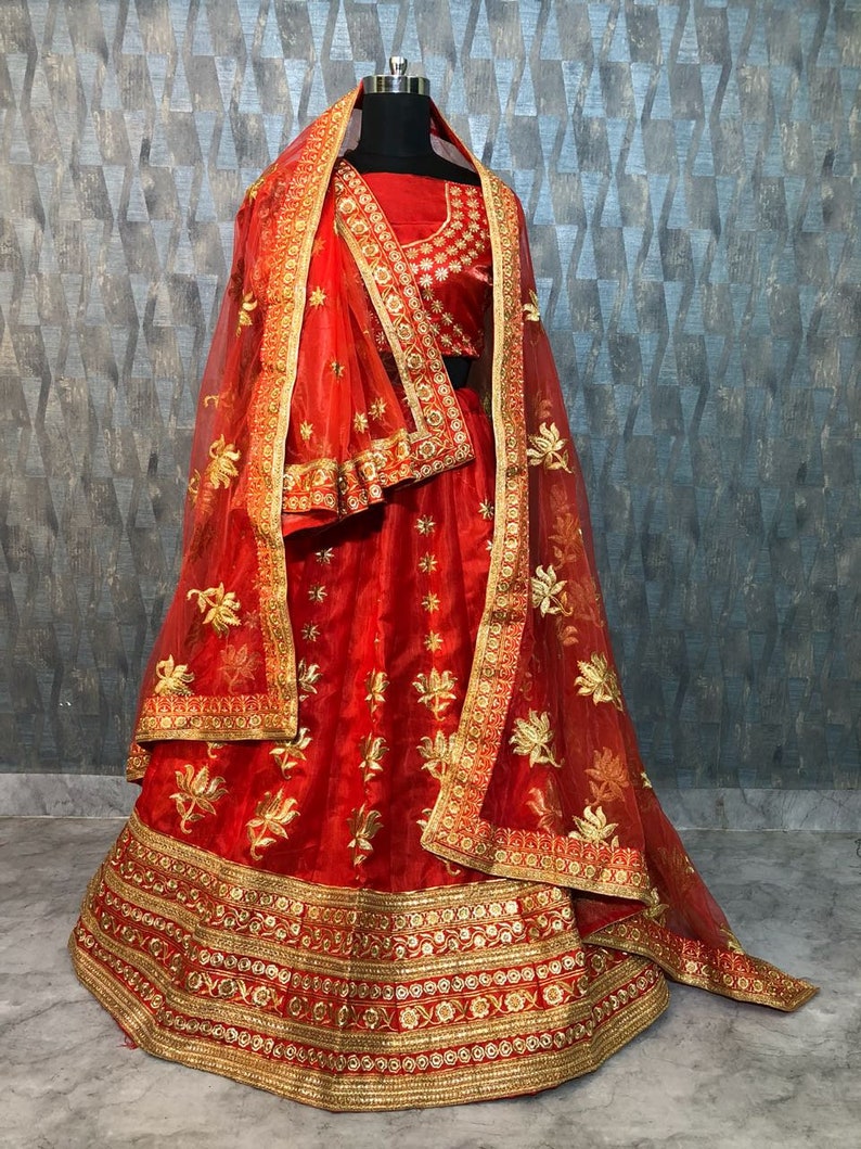 New Wedding Dress Lehenga Choli Indian Bridesmaids Dress Ethnic Party Evening Wedding Wear Dress Fancy Top Lehenga Set For Women