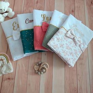Funda personalizada para registro de salud de bebé con nombre bordado - Regalo de nacimiento personalizado - Regalo de bautizo - Muchos colores