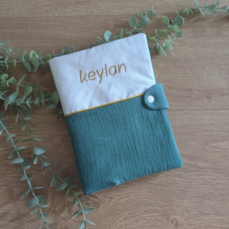 Personalized baby health record book cover with embroidered name - Personalized birth gift - Christening gift - Many colors image 7