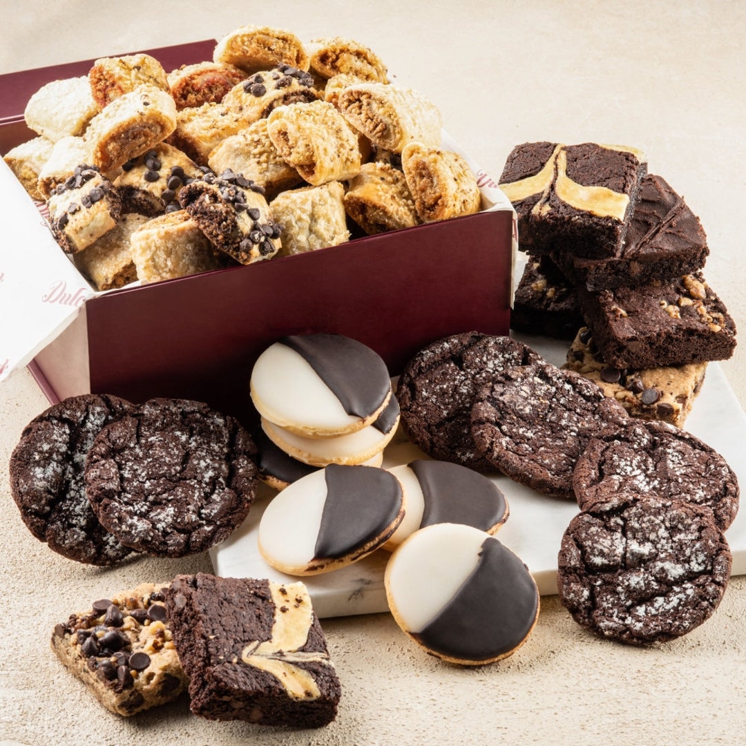 Dulcets Classic Bakery Gift Box Filled With Fudge Brownies, Black and