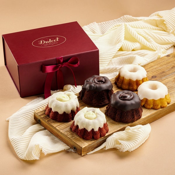 Dulcet Mini Bundt’s Assortment Gift Basket, includes 2 of Double Chocolate, 2 Red Velvet, and 2 lemon Mini Bundt’s, ideal top gift!