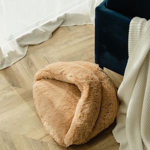 Fur cat bed, furry pet bed, cat  cave bed, cat furniture, warm pet bed, pet hideaway, cat lover gift, gifts for cat, gifts for pets