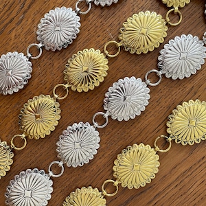 Gold und Silber Metal Concho Gürtel