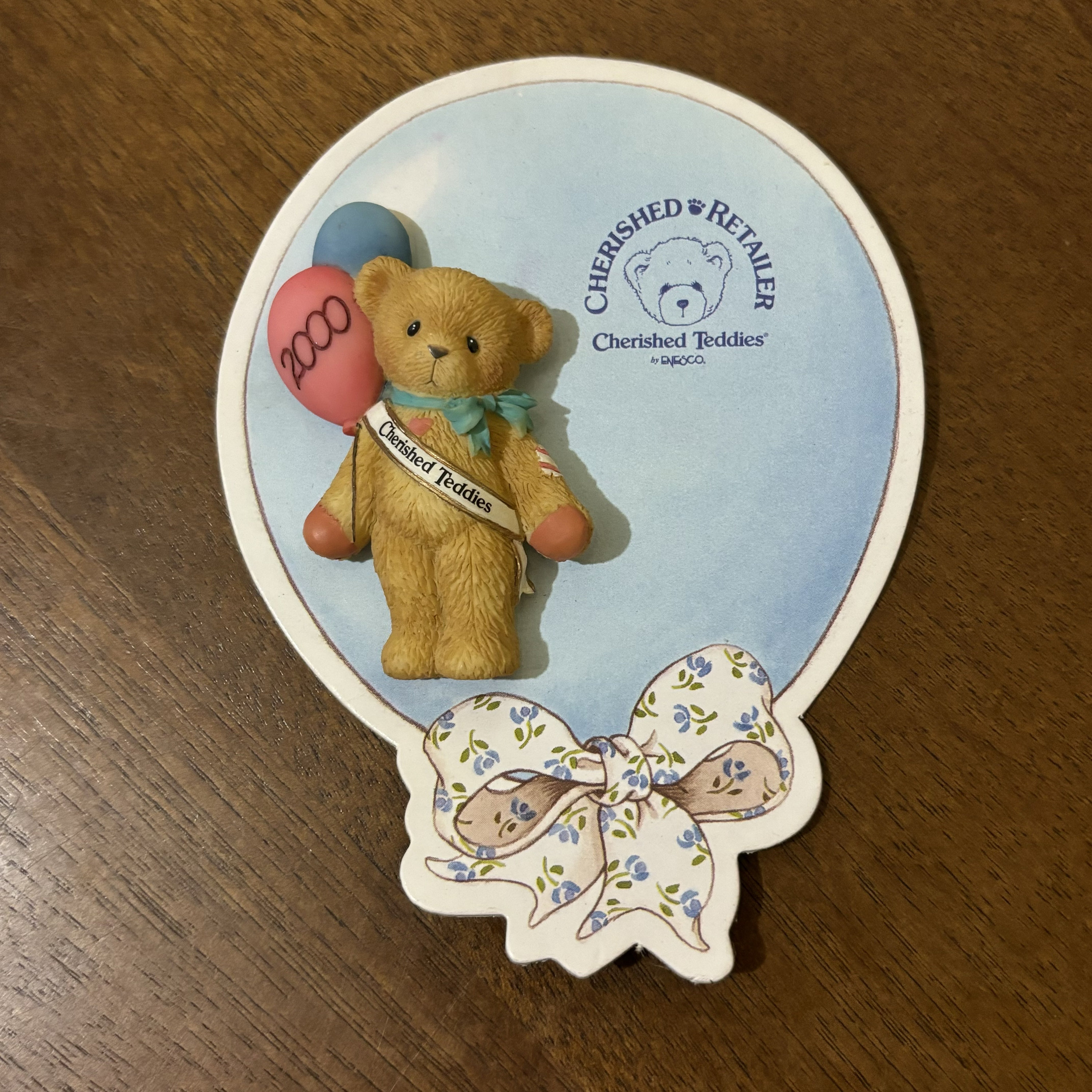 Cherished Teddies 2000 Cherished Retailer Bear Lapel Pin 759511P