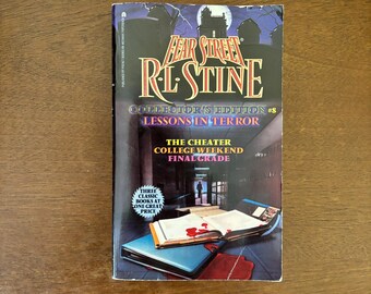 1998 Fear Street Lessons in Terror Collectors Edition Paperback