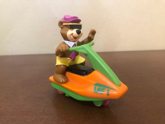 当時物 トミー ジャンケンマン アイコちゃん 鳴き人形 フィギュア 1991年 1991 Hanna Barbera Yogi Bear and Friends Jet Ski Pull Back LAF 1