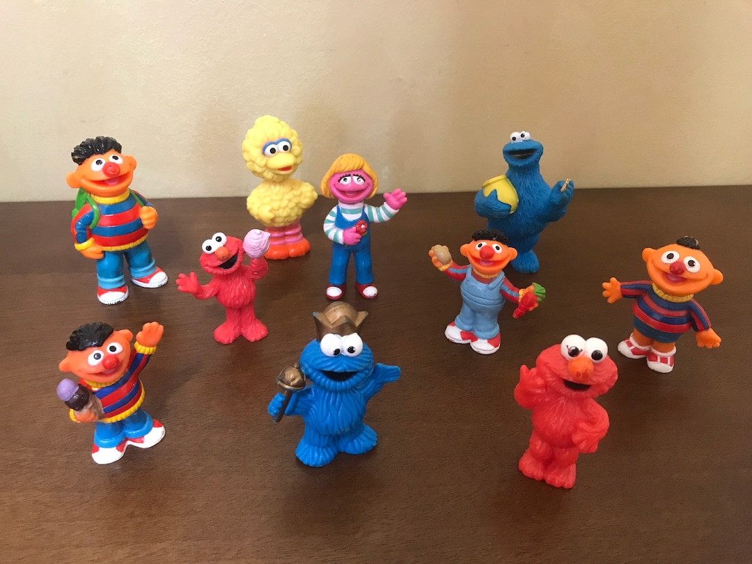 Vintage PVC Sesame Street Figurines - CHOOSE ONE - Prairie Dawn