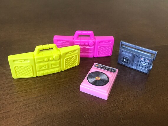 PLANWALK 1:6 Scale Miniature Old Boombox Radio - Vintage 1960's Dollhouse Accessory