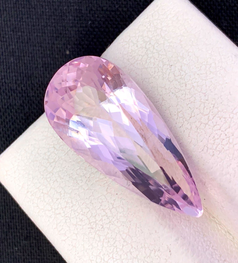 16.5 Carat Natural Pink Kunzite Gemstone Flawless Clarity Top Quality Perfect Pear Cut 29x11x10 MM