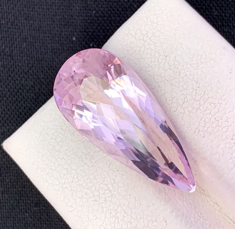 16.5 Carat Natural Pink Kunzite Gemstone Flawless Clarity Top Quality Perfect Pear Cut 29x11x10 MM