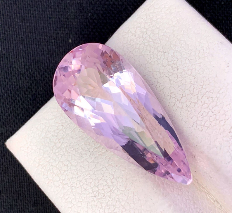 16.5 Carat Natural Pink Kunzite Gemstone Flawless Clarity Top Quality Perfect Pear Cut 29x11x10 MM