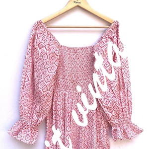 elegant pink geometrical pattern printed women&#39;s maxi dress - square neckline with long sleeves cotton maxi dress