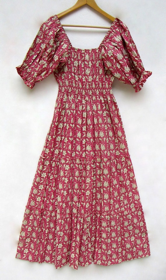 Retro-Inspired Square Neckline Summer Floral Maxi Dress Retro-Inspired Square Neckline Summer Floral Maxi Dress