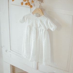White knee length guipure dress for little girls, baby gown with short sleeves, ruffle lace toddler robe, elegant formal occasion attire