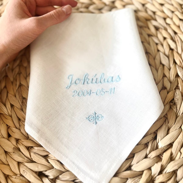 Personalized white linen handkerchief with name and date embroidery, elegant fabric napkins for ceremony, church cloth, table decoration