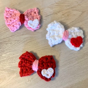 Set of 2 Chunky Knit Hair Bows with Heart Appliqué for Valentine’s Day | Handmade Hair Bow for Babies and Kids | Alligator Clip or Headband