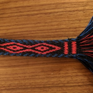 Porte-clés tissé à la main. Livraison gratuite partout au Canada.