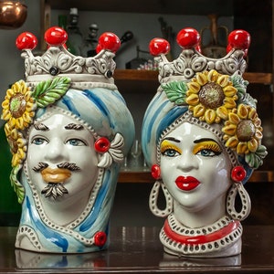 Sicilian Ceramics &quot;Moorish Head&quot; - Sicilian ceramic Moorish heads Sunflowers L. 20 X H. 33 cm