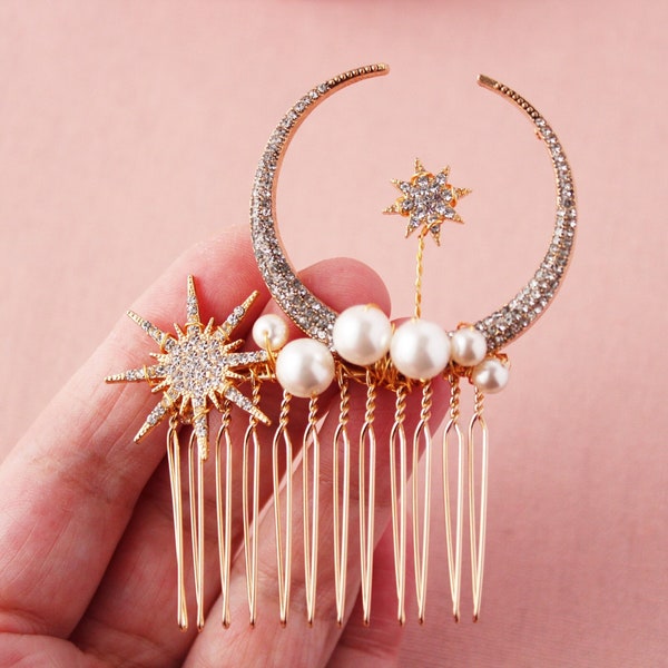 Gold Celestial star hair comb Wedding hair comb Star moon Bridal hairpiece Crystal star headpiece Bridesmaid hair pin Wedding hair accessory