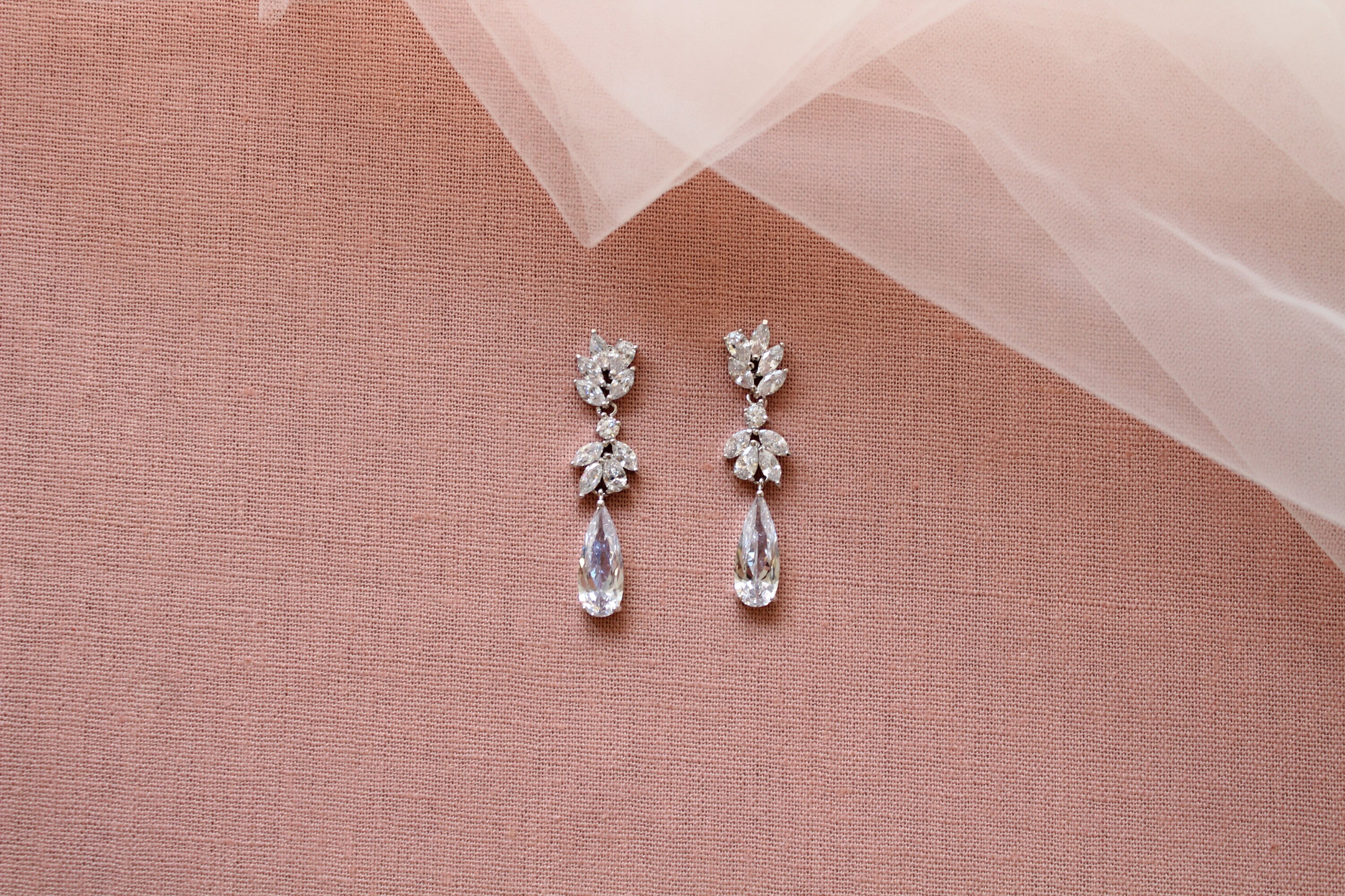 Crystal Drop Bridesmaid Earrings Zirconia drop Bridal earrings Etsy.de